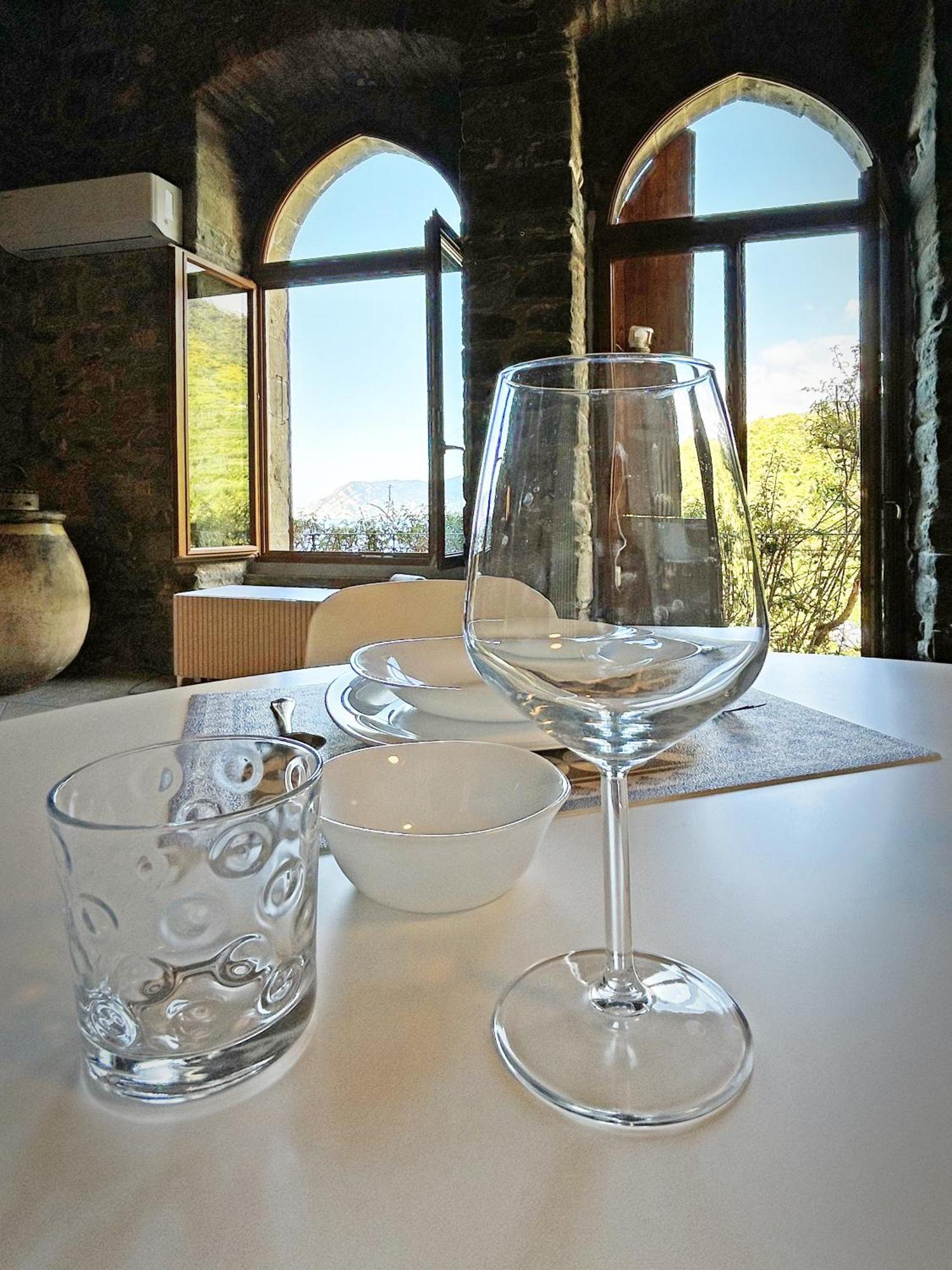 Pietra Azzurra, Newly Renovated Apartment Corniglia Ngoại thất bức ảnh