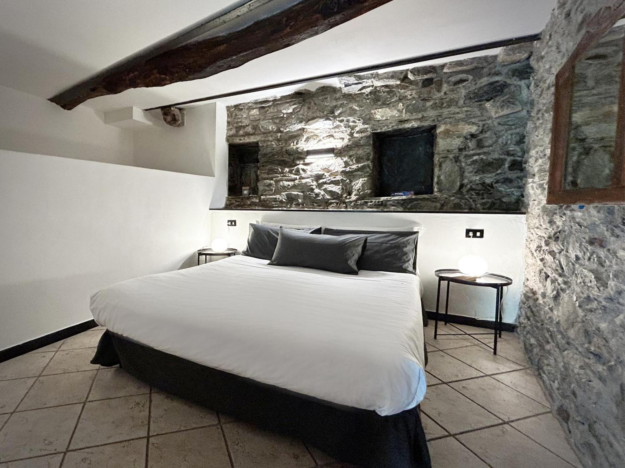 Pietra Azzurra, Newly Renovated Apartment Corniglia Ngoại thất bức ảnh